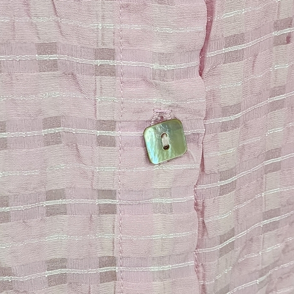 Cut Loose Women's Textured Button Front Boxy Fit Shirt - M - Picture 5 of 6